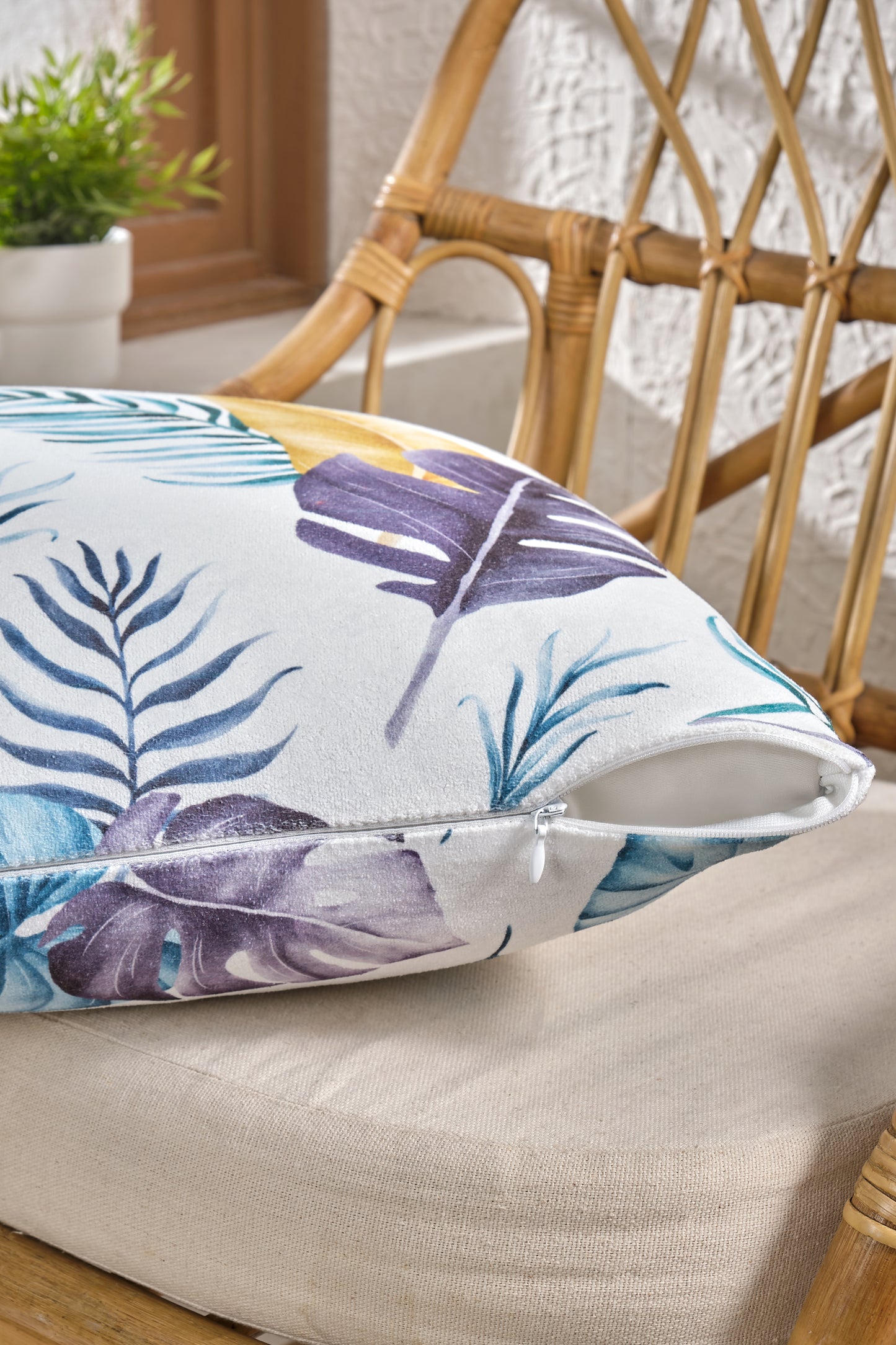 Mavi Tüy Soft Kadife Baskılı 43 x 43 cm Kırlent Kılıfı