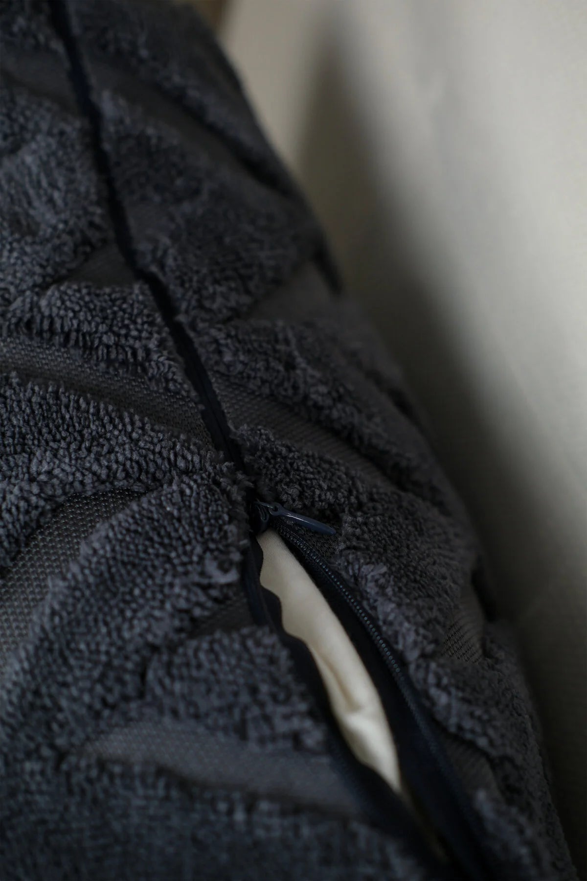 Antrasit Başak Desen Bohem Özel Tasarım Punch Panç Desen Dekoratif Kırlent Kılıfı