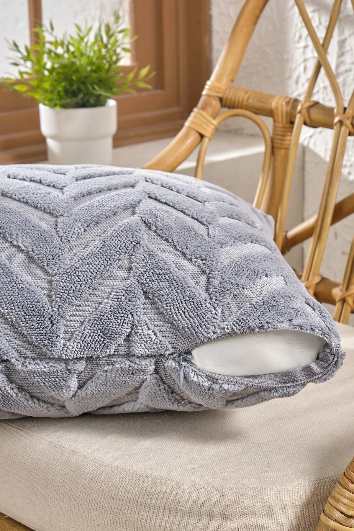 Gri Başak Desen Bohem Özel Tasarım Punch Panç Desen Dekoratif Kırlent Kılıfı