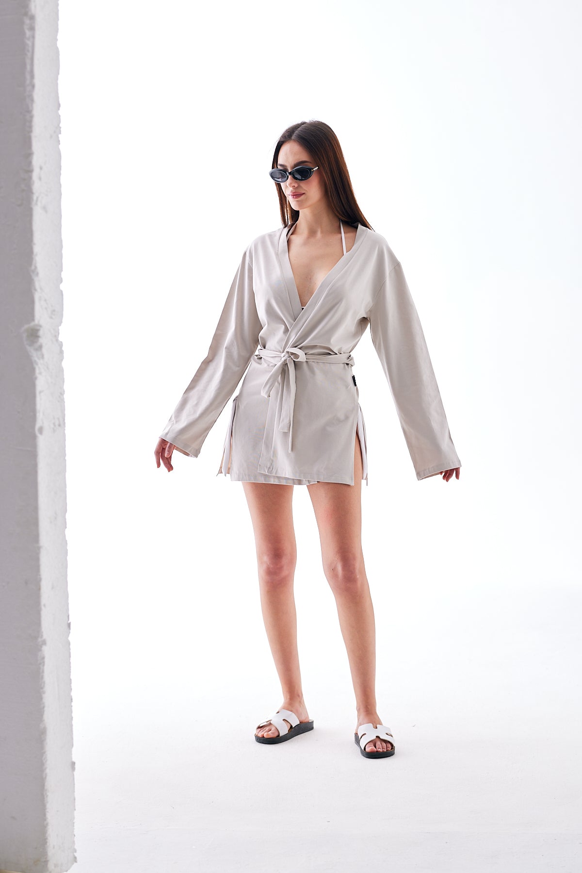 Bej Yumuşak Pamuklu Kadın Plaj Elbisesi - Uzun Kollu Mini Kimono Pareo