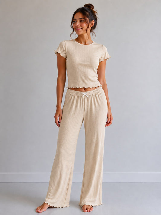 Bej Kadın %60 Bambu %40 Cotton Likralı Fırfır Detaylı Pijama Takımı İspanyol Paça Rahat Kalıp Şort + Toka 4'Lü Set