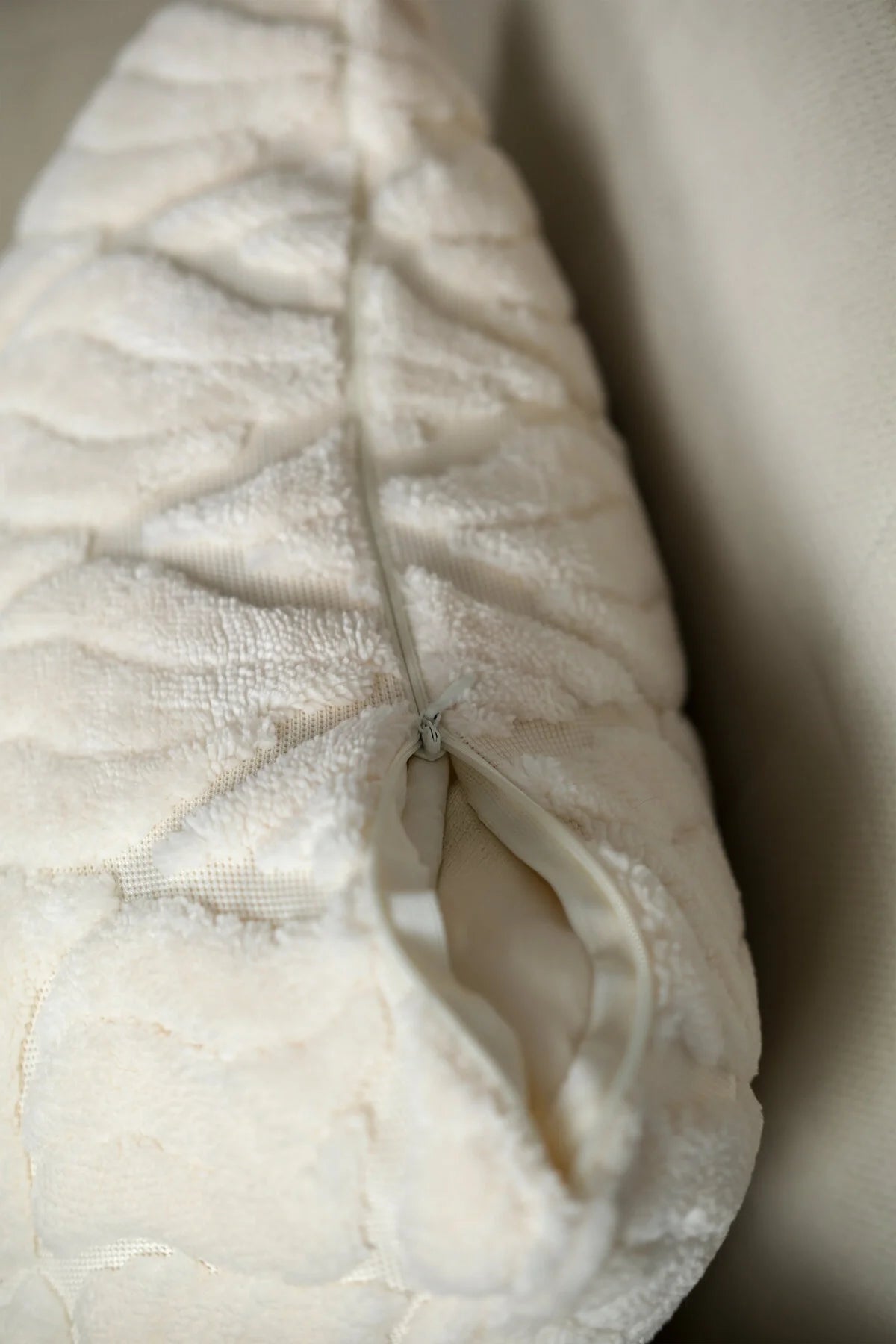 Ekru Baklava Desen Bohem Özel Tasarım Punch Panç Desen Dekoratif Kırlent Kılıfı