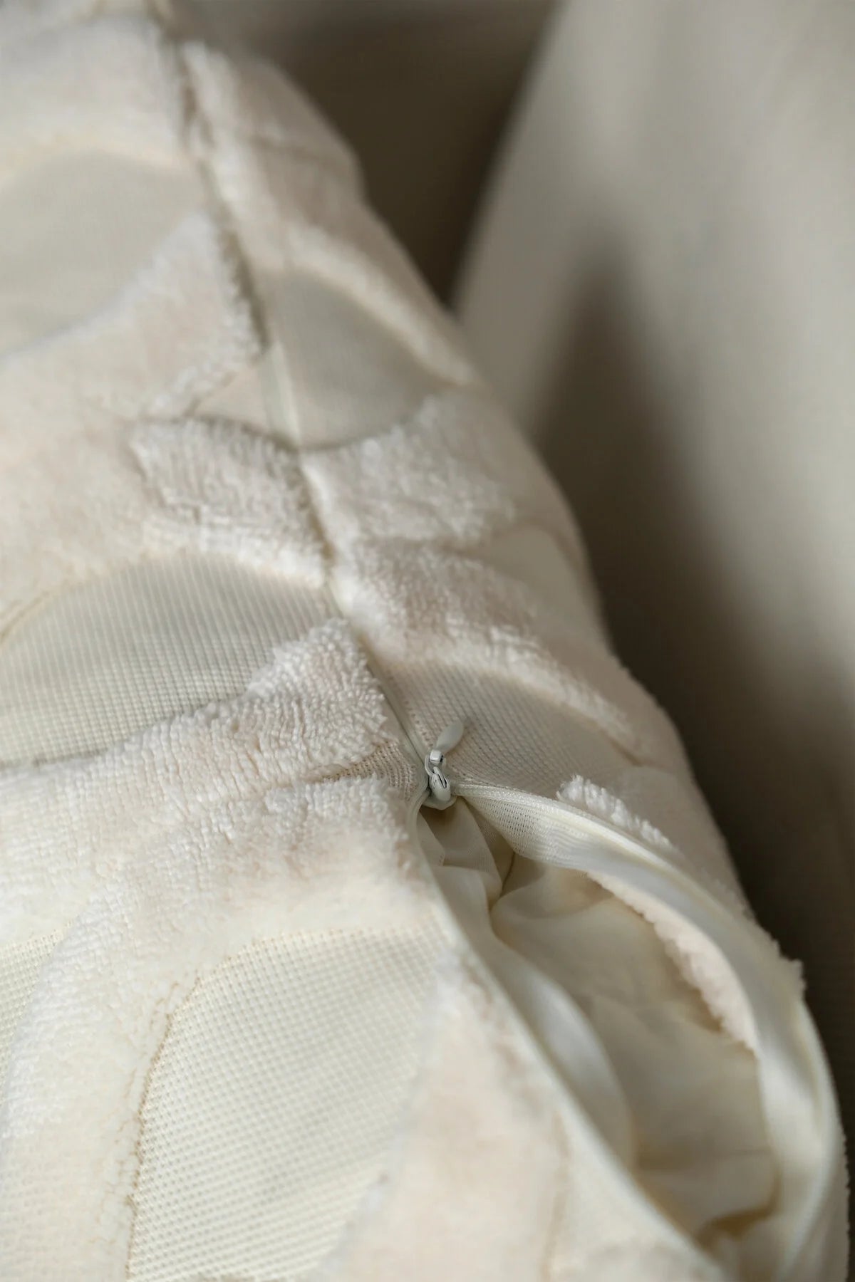 Ekru Su Yolu Bohem Özel Tasarım Punch Panç Desen Dekoratif Kırlent Kılıfı