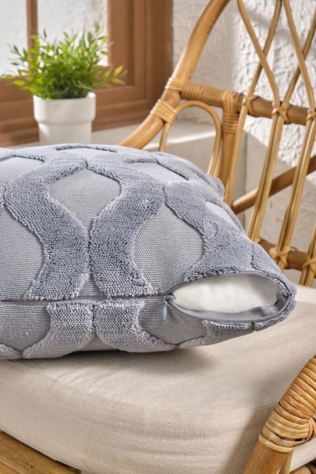 Gri Su Yolu Bohem Özel Tasarım Punch Panç Desen Dekoratif Kırlent Kılıfı