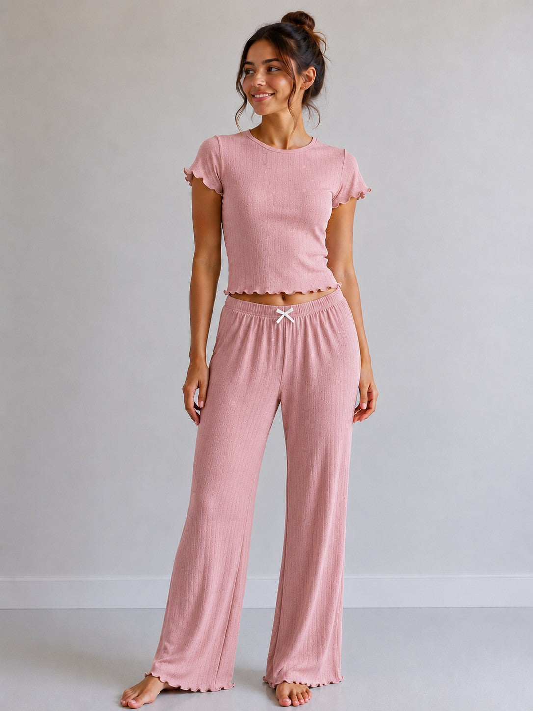 Pudra Kadın %60 Bambu %40 Cotton Likralı Fırfır Detaylı Pijama Takımı İspanyol Paça Rahat Kalıp Şort + Toka 4'Lü Set
