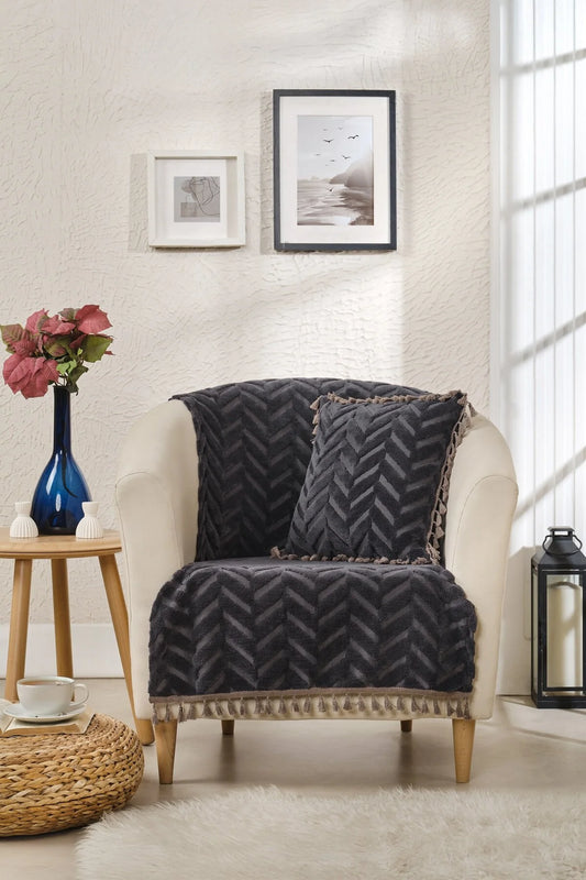 Antrasit Tekli Püsküllü Bohem Koltuk Örtüsü - Şönil Dokulu Kaymaz Koltuk Şalı - Modern Chevron Desenli Örtü