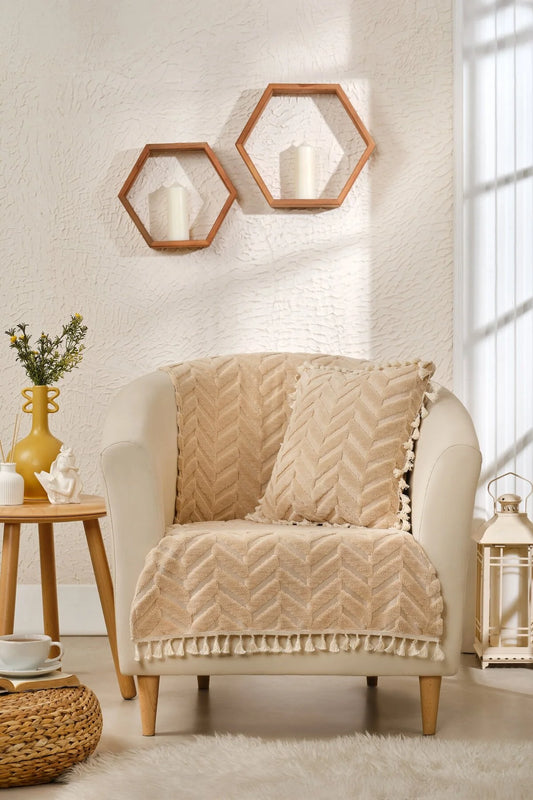 Bej Tekli Püsküllü Bohem Koltuk Örtüsü - Şönil Dokulu Kaymaz Koltuk Şalı - Modern Chevron Desenli Örtü