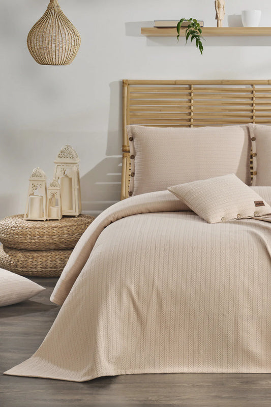 Wexsa Serisi %100 Pamuk Çeyizlik Pike Seti Çift Kişilik 220x240cm 1 Adet Örtü, 50x70cm 2 Adet Yastık Kılıfı, 40x40cm 1 Adet Kırlent Kılıfı