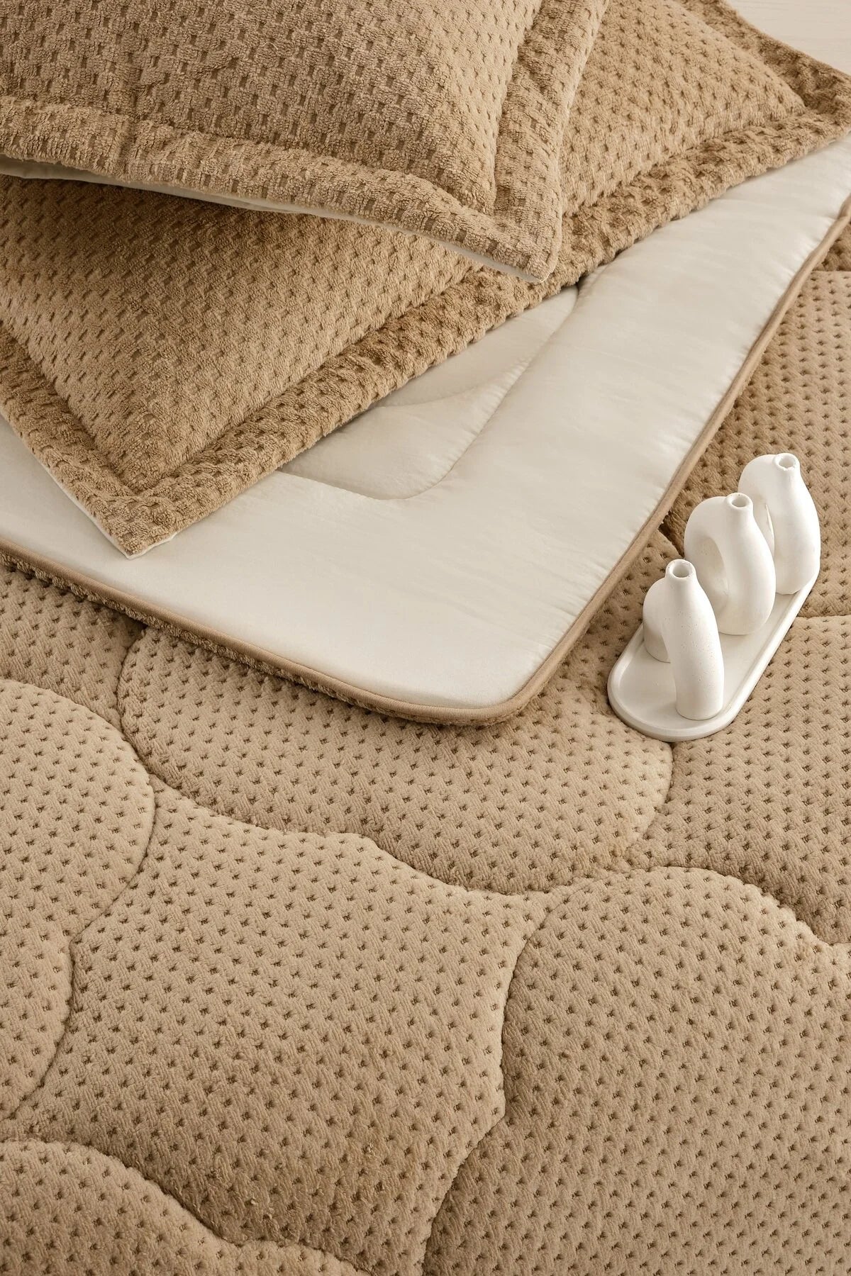 Bej Ultra Soft Çift Kişilik Yorgan Yastık Kılıflı